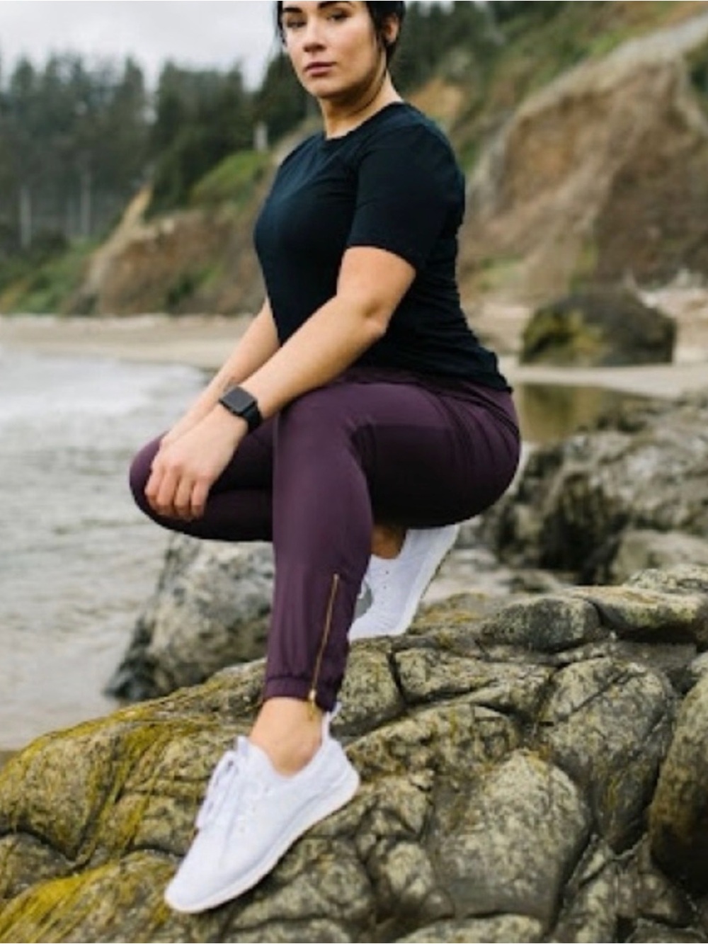 ZYIA Women's Plum Joggers with Ankle Zip (M)